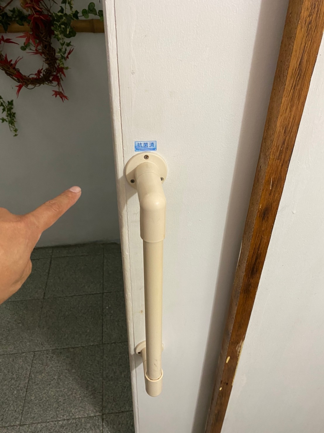 抗菌ガラスコート_番所亭